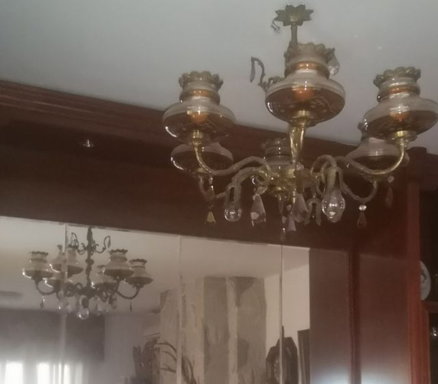 Lámpara de techo antigua de cristal y metal