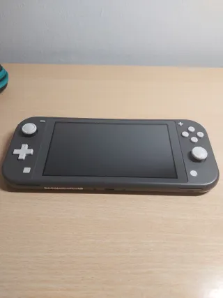 Nintendo Switch Lite grigia + custodia