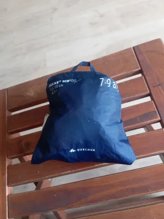 Chubasquero infantil Quechua 7/9 años 
123/140cm

