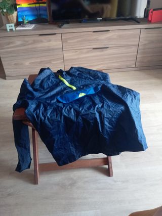 Chubasquero infantil Quechua 7/9 años 
123/140cm

