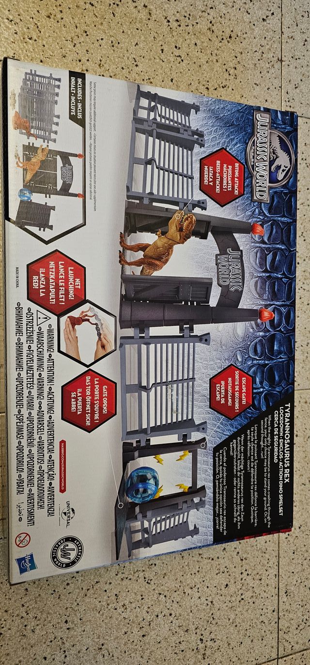 Parco di sicurezza Jurassic World T-Rex Hasbro