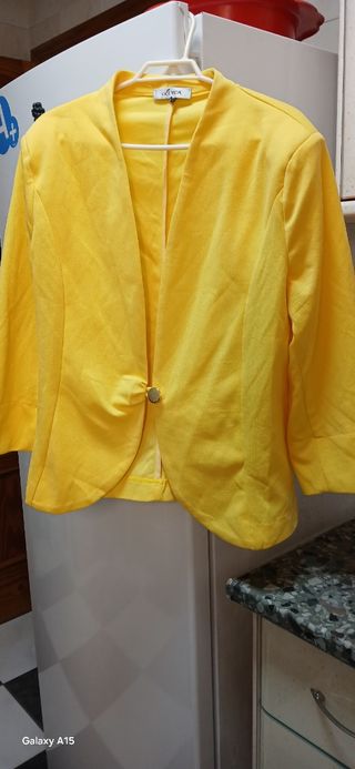 Blazer amarillo LYCA