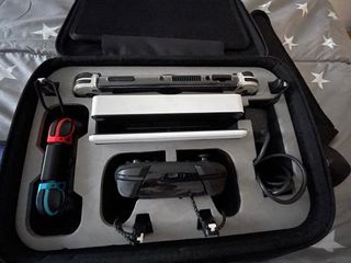 Nintendo Switch OLED
 Completo di accessori