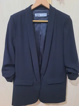 Blazer Zara Negro Talla M pantalón caída flare M