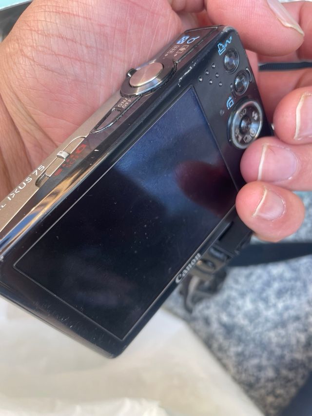 Cámara canon digital Ixus 75