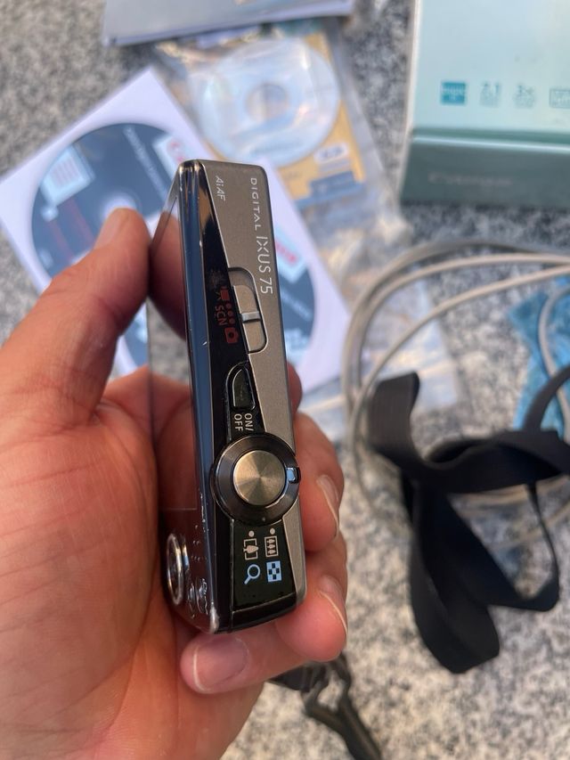 Cámara canon digital Ixus 75