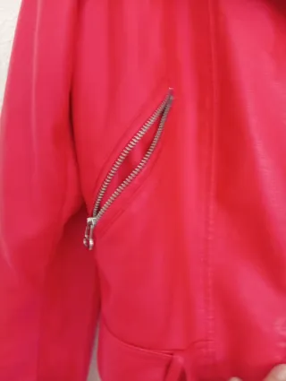 Cazadora polipiel roja