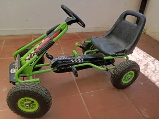 Kart a pedales infantil 3-8 años