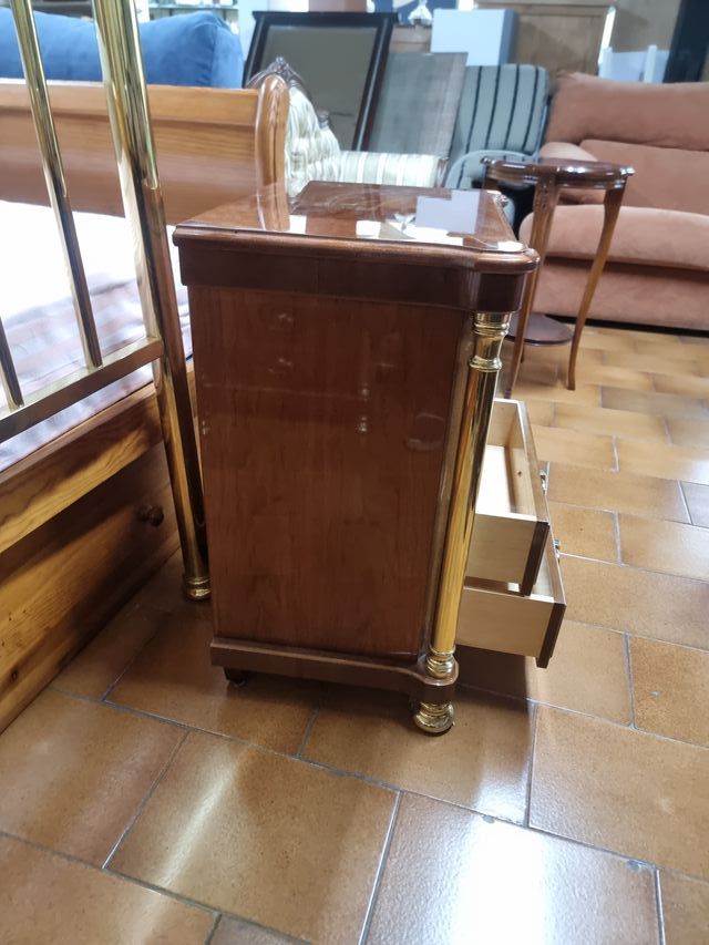 Mesita de noche madera y metal