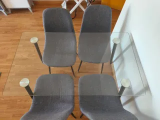 Mesa comedor cristal y 4 sillas tela