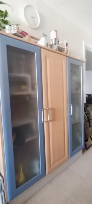 Muebles de cocina con encimera, fregadero, placa..