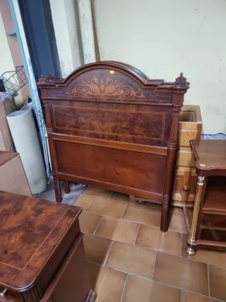 Cabezal cama madera estilo clásico