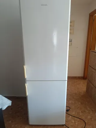 Nevera blanca