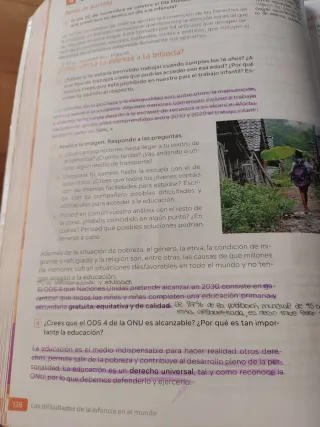 Geografía e Historia. 3 Secundaria. Revuela. Co...