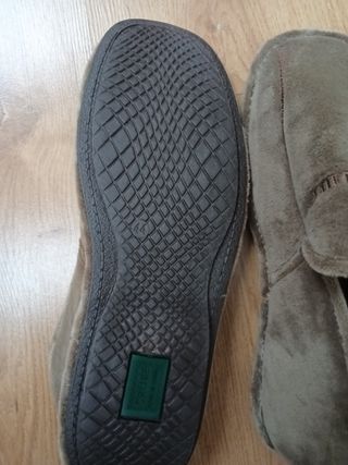 Zapatillas Marrones. Marca Crube