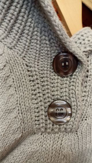 Jersey Cortefiel cuello vuelto botones