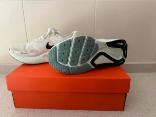 Zapatillas Nike Mujer Blancas y Turquesa