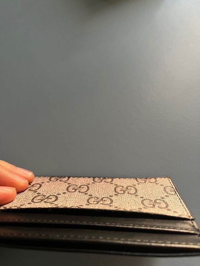 Portacarte Gucci con stampa serpente