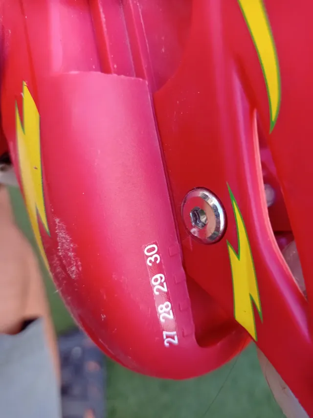 Patines en línea talla ajustable. Talla 27 a 30