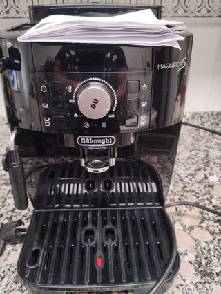 Cafetera Delonghi Magnifica ECAM 11.112.B