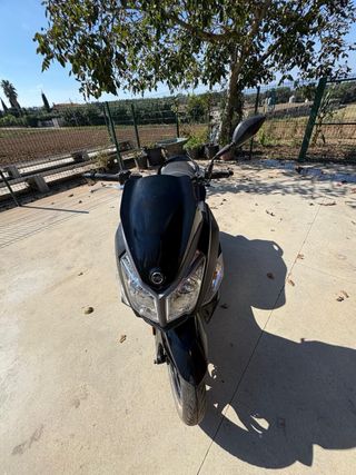 Moto SYM 49cc Negra