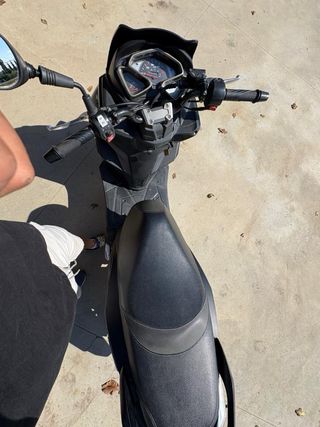 Moto SYM 49cc Negra