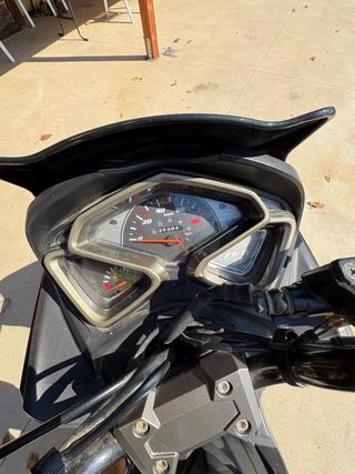 Moto SYM 49cc Negra