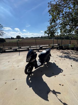 Moto SYM 49cc Negra
