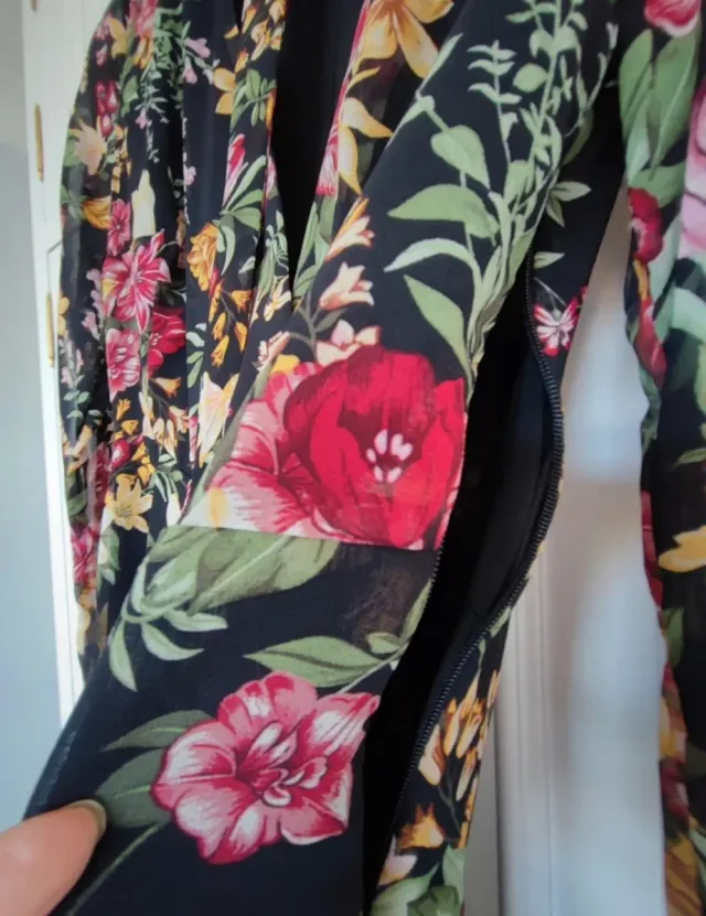 Vestido Bershka floral Talla M