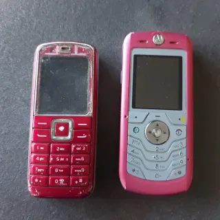 2 Cellulari Vintage Nokia e Motorola