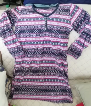 Pijama polar corto estampado muy suave para mujer