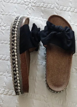 Sandalias negras plataforma nudo