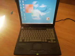 Portátil Compaq Beige y Negro