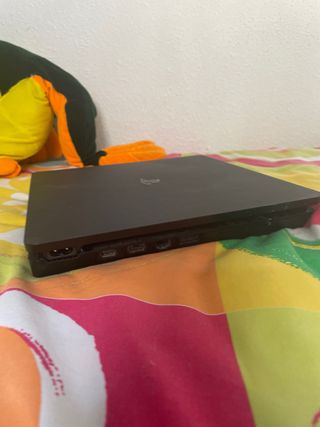 PS4 (PlayStation 4) Negra + FIFA 19