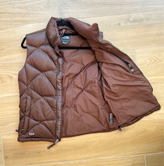 Chaleco The North Face 550 plumífero marrón