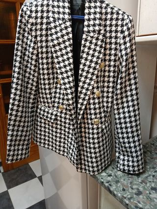 Blazer pata de gallo blanco y negro