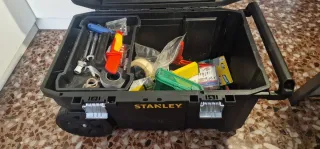 Caja de herramientas Stanley con ruedas