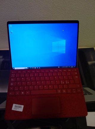 Microsoft Surface Pro 8 i5-10a 8Gb RAM, 256Gb SSD
