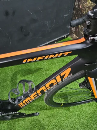 Mendiz infinit F8 
