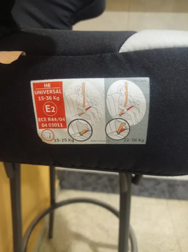 Asiento elevador coche infantil