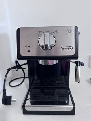 Cafetera DeLonghi + Molinillo + Jarra
