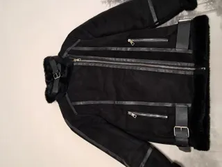 Cazadora doble faz Pull&Bear negra