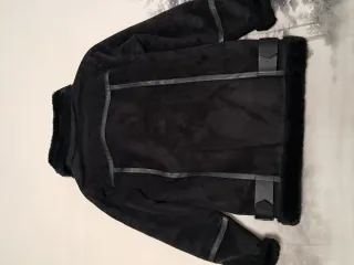 Cazadora doble faz Pull&Bear negra