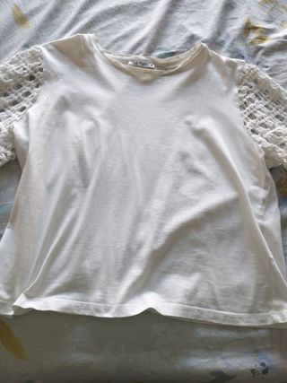 Camiseta Zara blanca manga crochet