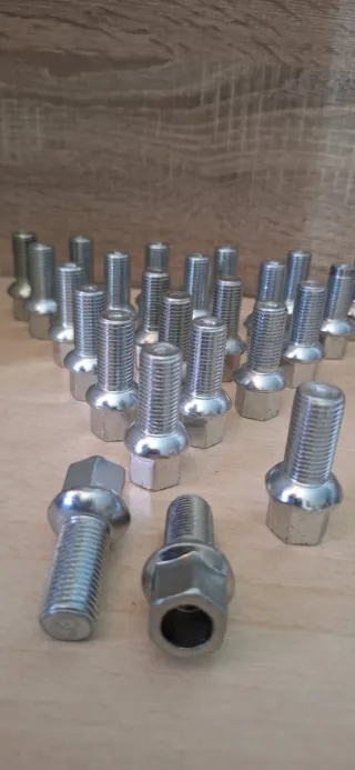 Tornillos para Rueda