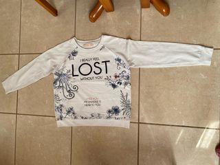 Sudadera juvenil con estampado floral