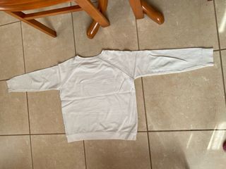 Sudadera juvenil con estampado floral