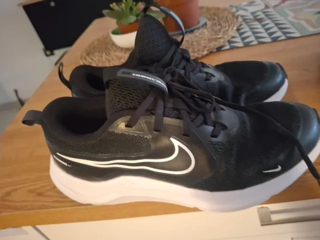 Tenis Nike Negro/Blanco