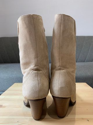 Botas estilo cowboy de ante beige, talla 41