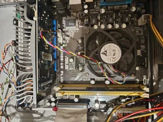 PC Sobremesa Retro + Monitor Retro